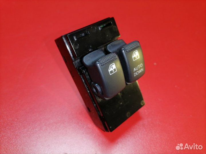 Блок управления стеклоподъемниками передний правый