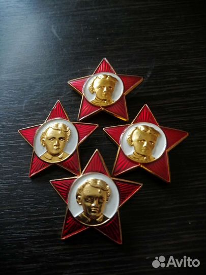 Значки октябренка
