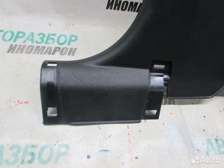 Обшивка стойки для Mitsubishi Outlander 3 2012