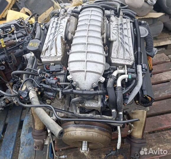 Двигатель в разборе Range rover 4.2