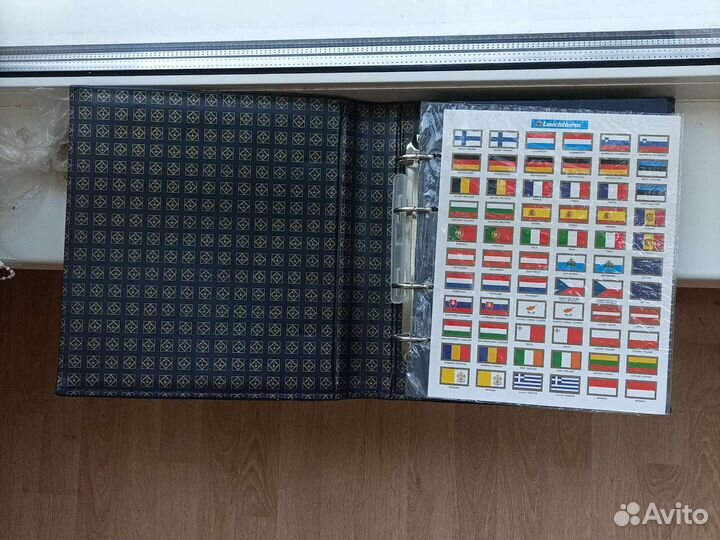 Альбом для юбилейных и регулярных монет евро