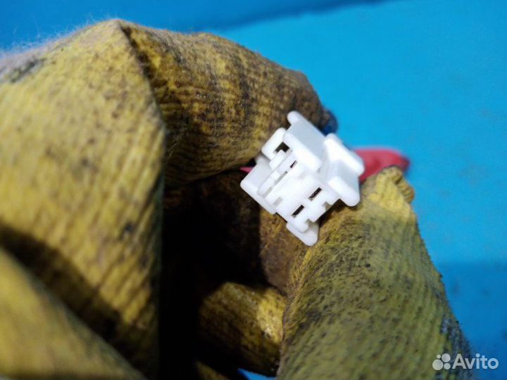 Фонарь крышки багажника правый Nissan Murano Z51