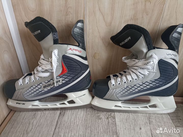 Хоккейные коньки bauer x pro