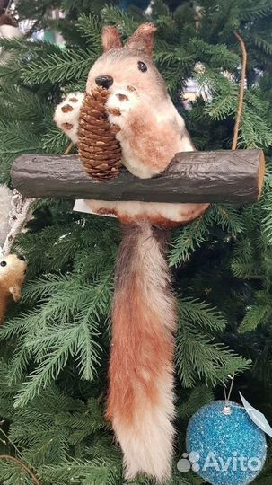 Игрушка на елку белка