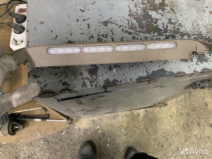 Стоп сигнал Iran Khodro Samand