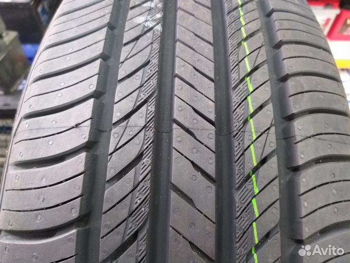 Kumho Crugen HP71 235/65 R17 104V