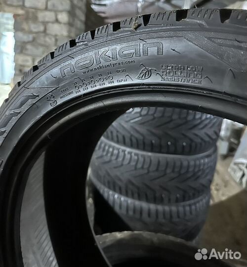 Nokian Tyres Hakkapeliitta R2 225/45 R19