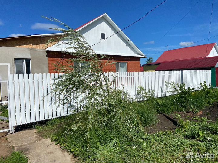 Забор из металлического штакетника