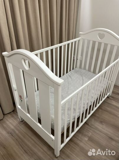Детская кроватка