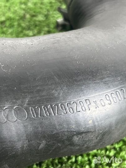 Патрубок интеркулера Volkswagen T4 1995