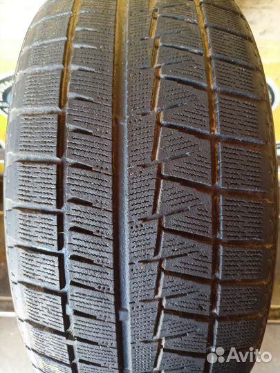 Bridgestone Blizzak Revo GZ 215/50 R17 91S