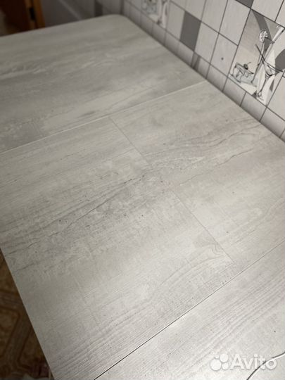 Кухонный стол