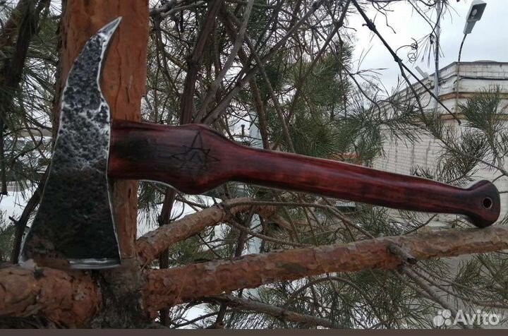 Топор пожарного