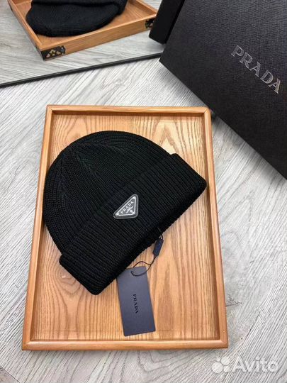 Шапка Prada