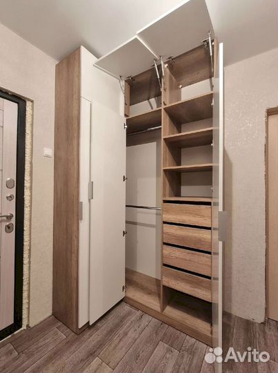 Черный шкаф