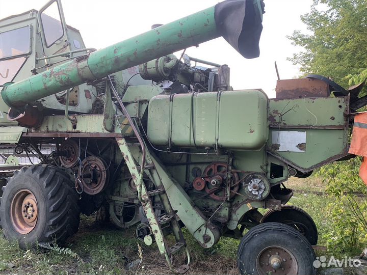 Комбайн Нива-Сельхозтехника СКА-5, 2000