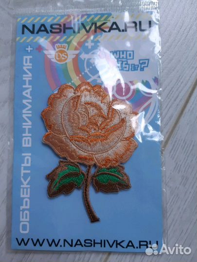 Нашивка роза на клеевой основе