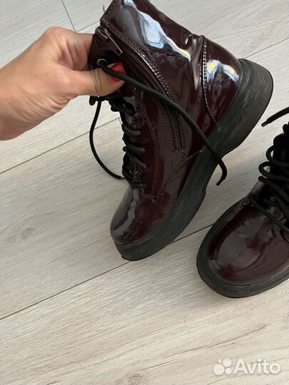 Zara ботинки лаковые 33