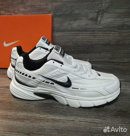 Кроссовки Nike белые мужские артикул 2406