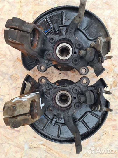 Кулак Поворотный Тигуан 1