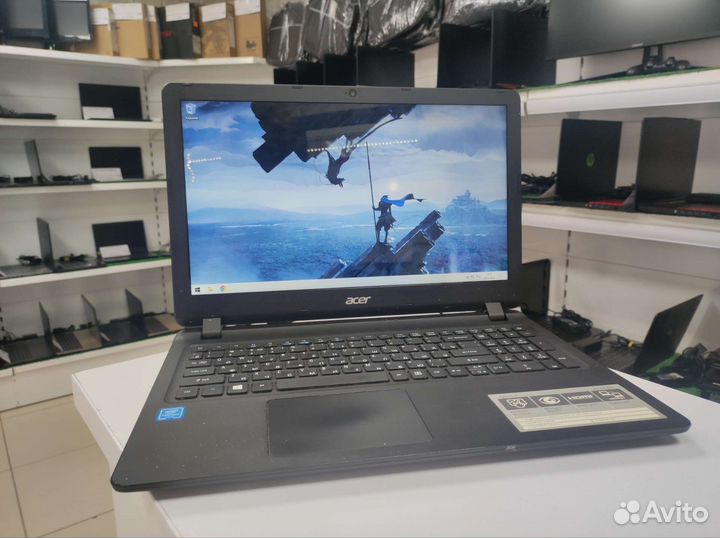 Шустрый Acer ES1 Intel 4404U 4Гб/500Гб накопитель