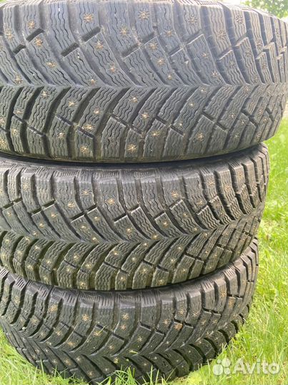 Michelin X-Ice North 4 205/65 R16