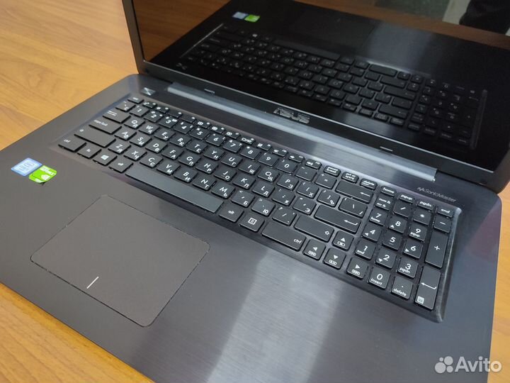 Ноутбук Asus / 17 дюймов / 500ssd / гарантия