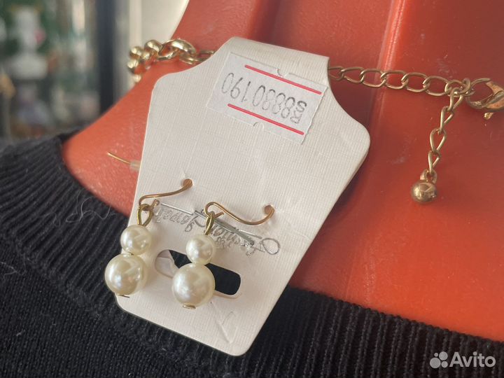 Серьги и ожерелье