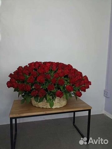 Доставка цветов, 151 роза в корзине