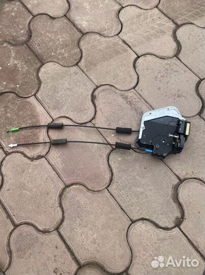 Замок двери левый задний лекус RX