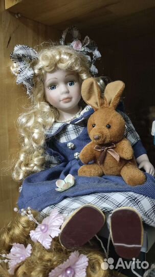 Кукла фарфоровая коллекционная