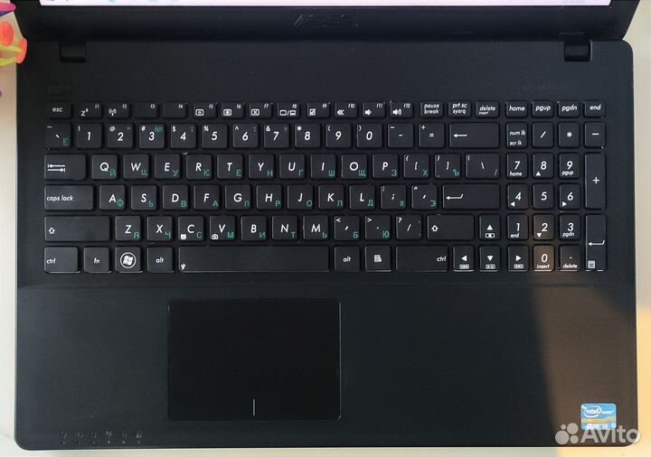 Ноутбук asus/4 ядра/ssd/новый аккум
