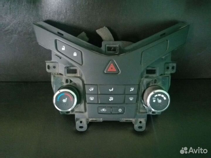 Блок управления климатом Cruze с обогревом