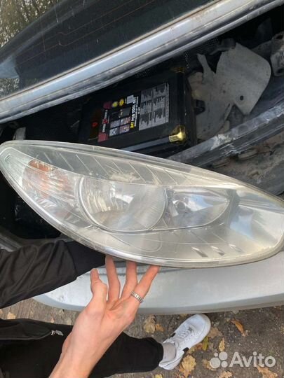 Фара правая Renault fluence