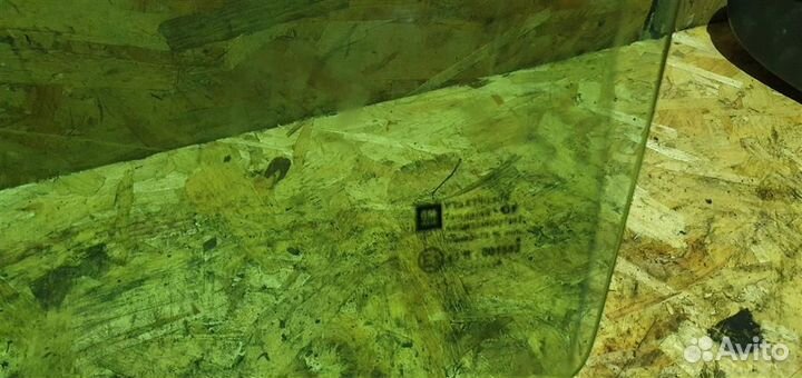 Стекло двери передней левой Opel Astra H GTC 2004