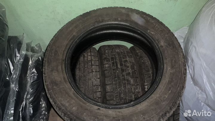 Yokohama Ice Guard IG50+ 215/60 R16