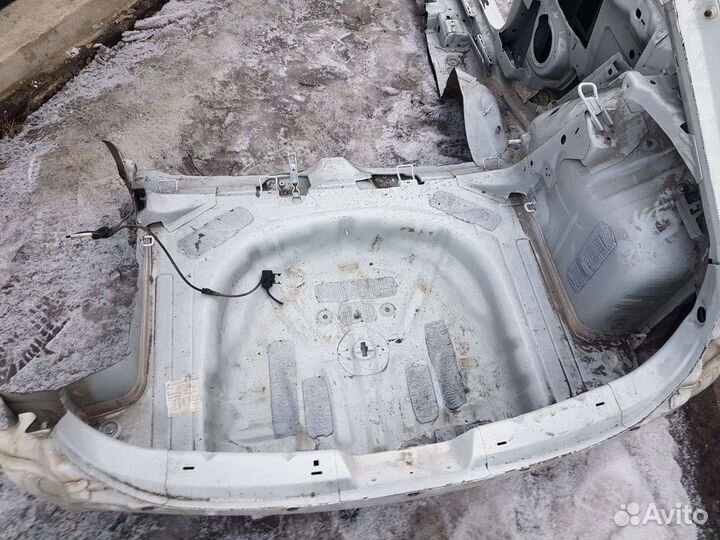 Seat Leon 3 SC четверть, крыло правое с порогом