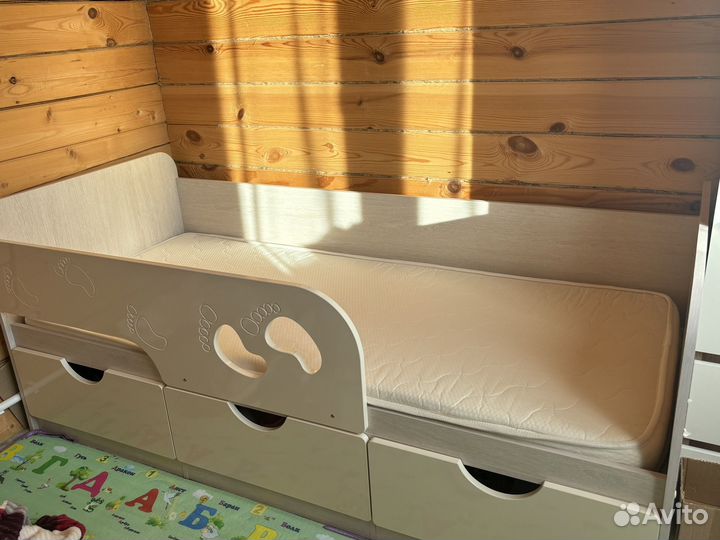 Детская кровать с матрасом 80 180