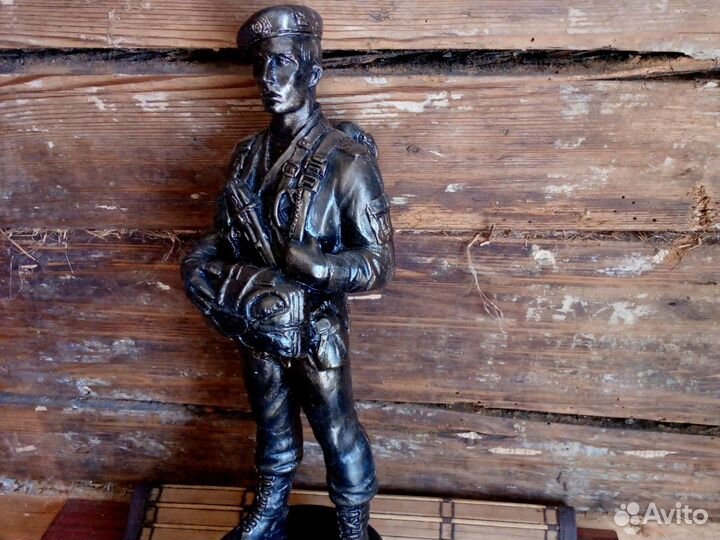 Статуэтка десантника литьевой пластик