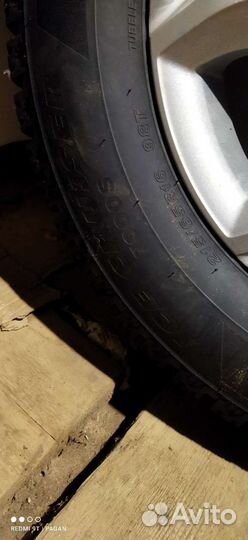 Bridgestone Ice Cruiser 7000S 215/65 R16