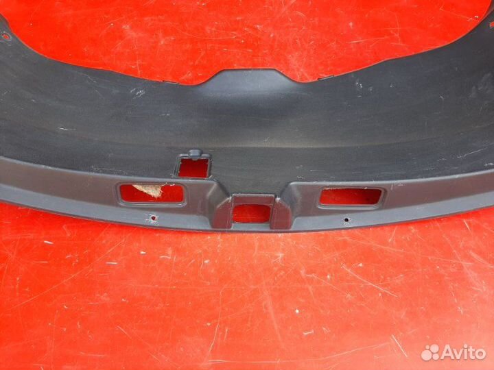 Обшивка крышки багажника Infiniti Fx