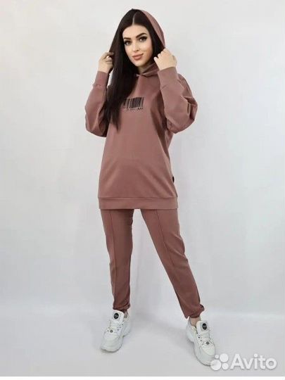 Спортивный костюм женский 42-44 новый