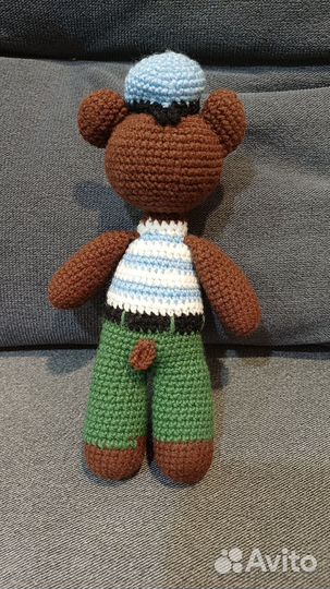 Вязаная игрушка мишка-десантник вдв