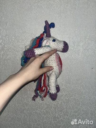 Игрушка вязаная единорог