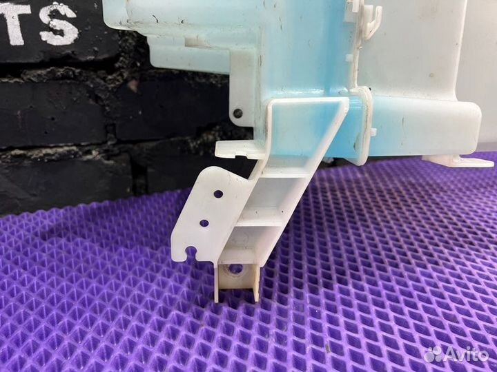 Бачок омывателя Nissan X-Trail NT31-105853 MR20DE