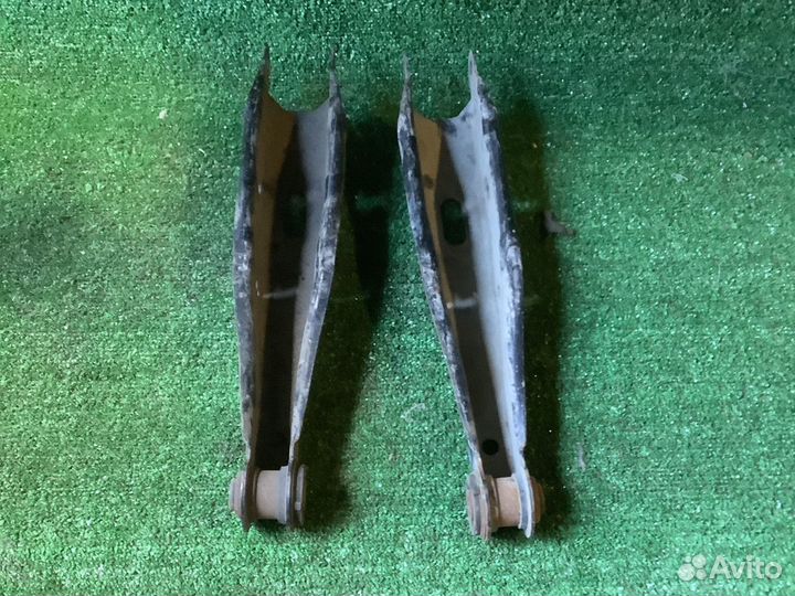 Рычаг задний нижний левый правый GS 300