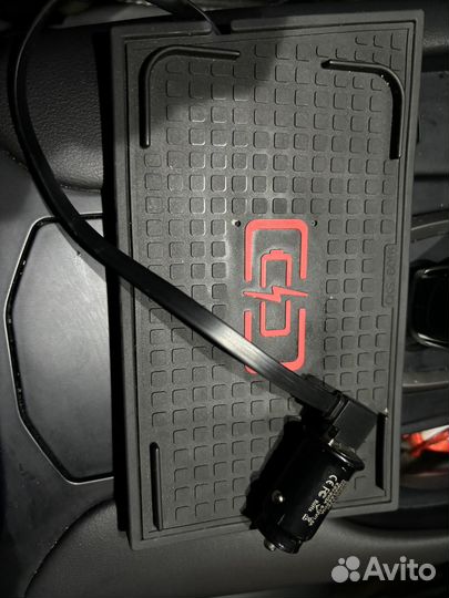 Беспроводная автомобильная зарядка