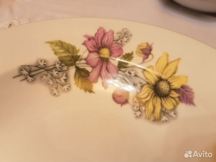 Тарелки Thun и Titov Veles