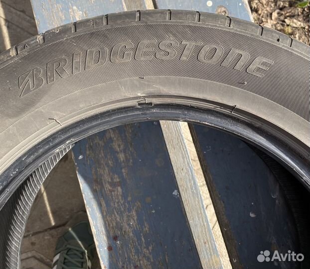 Bridgestone Potenza Adrenalin RE004 215/60 R16 95V