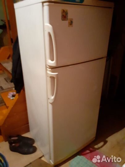 Продам холодильник б/у